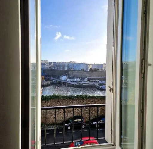 Jolie Vue / Proche Rue De Siam *